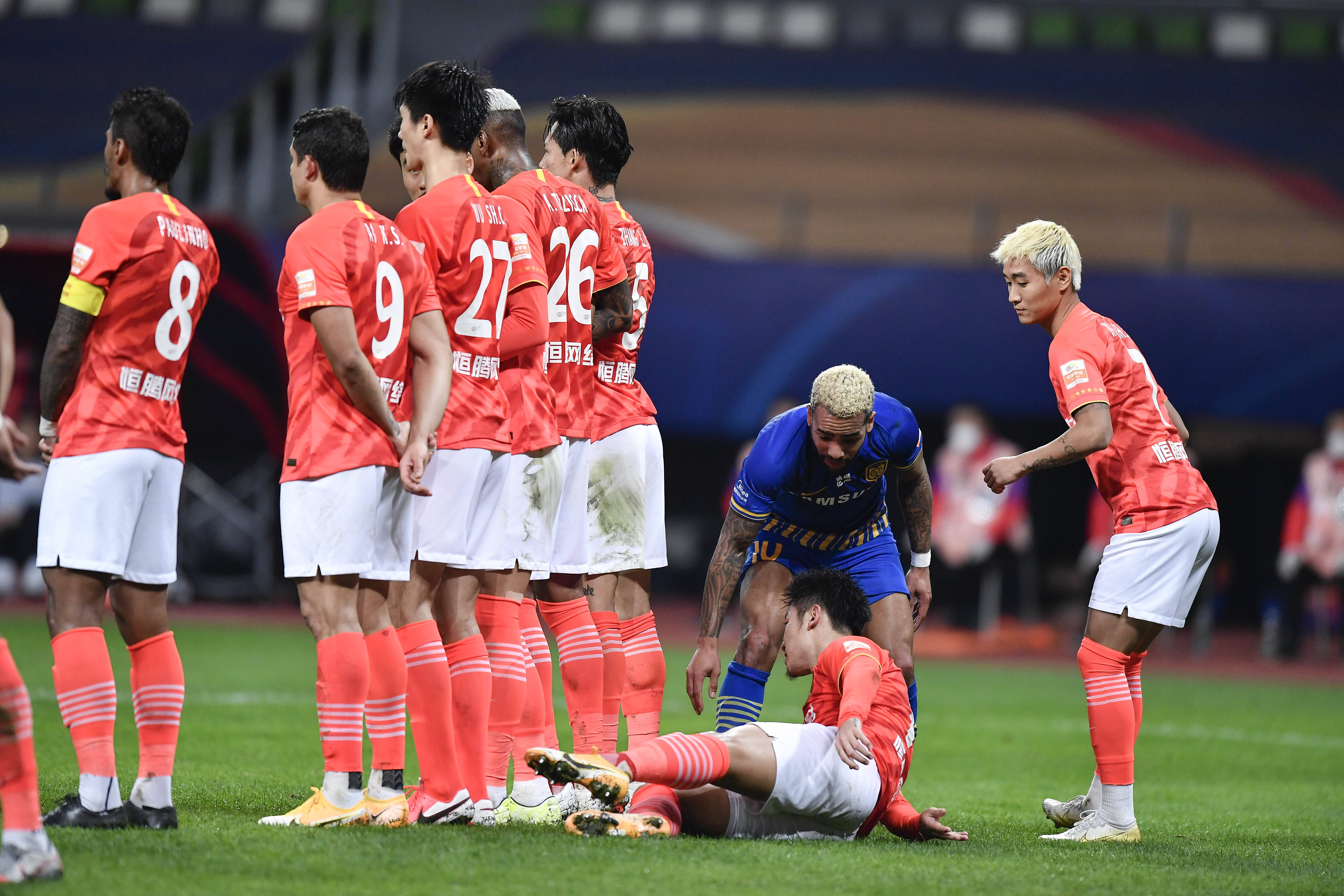 开元棋牌-包含广州恒大平局保红点，稳健发挥拼搏冠军加速的词条