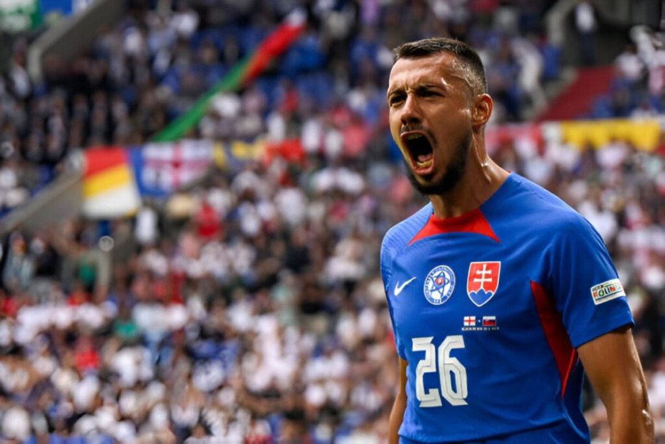 关于欧国联比赛：丹麦力克斯洛伐克，取得三连胜领先的信息